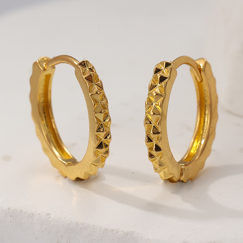 Women's Checkered Pattern Carved Circle Earrings, Handmade
